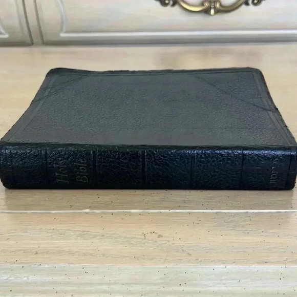 vintage 1950s Holy Bible Self-Pronouncing King James Version USA - Picture 4 of 17